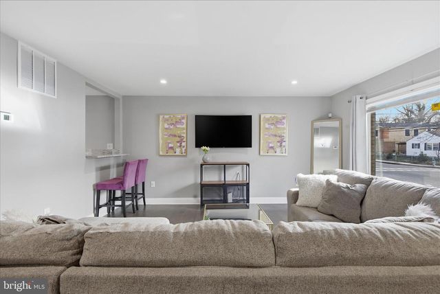 6512 SEAT PLEASANT DR, Capitol Heights, MD 20743