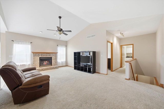 N8330 Whippoorwill ROAD, Ixonia, WI 53036