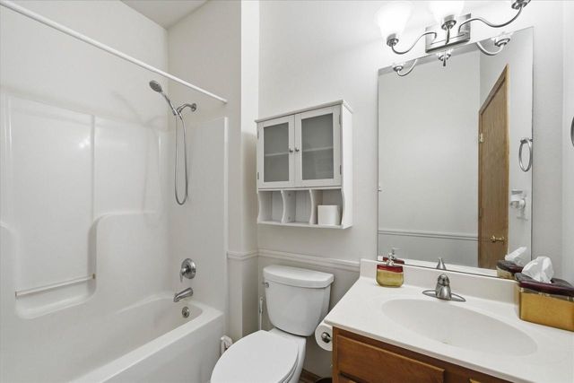 N8330 Whippoorwill ROAD, Ixonia, WI 53036