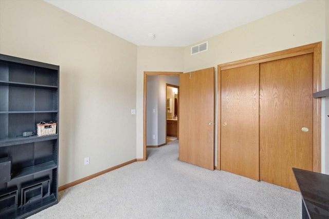 N8330 Whippoorwill ROAD, Ixonia, WI 53036