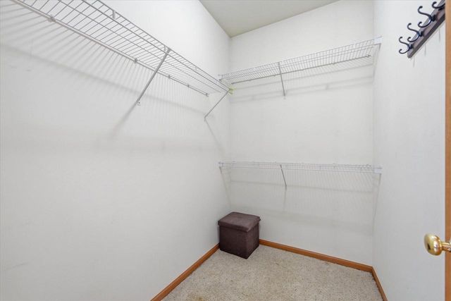 N8330 Whippoorwill ROAD, Ixonia, WI 53036