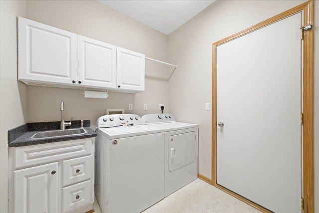 N8330 Whippoorwill ROAD, Ixonia, WI 53036