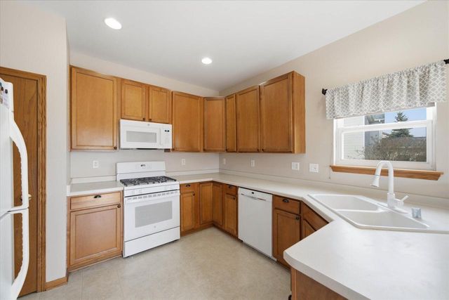 N8330 Whippoorwill ROAD, Ixonia, WI 53036