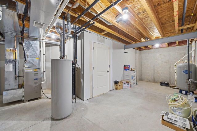 N8330 Whippoorwill ROAD, Ixonia, WI 53036