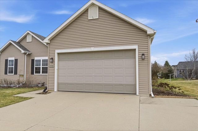 N8330 Whippoorwill ROAD, Ixonia, WI 53036