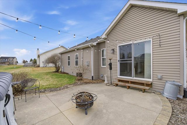 N8330 Whippoorwill ROAD, Ixonia, WI 53036