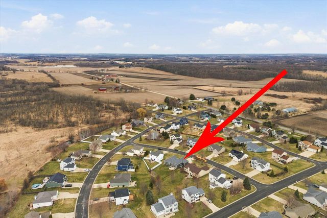 N8330 Whippoorwill ROAD, Ixonia, WI 53036