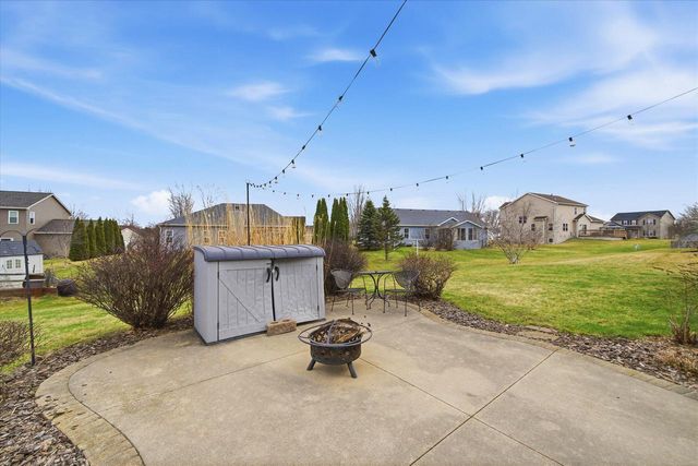 N8330 Whippoorwill ROAD, Ixonia, WI 53036