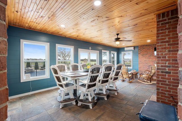 1600 Oakdale Rd, Westmoreland, TN 37186