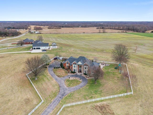 1600 Oakdale Rd, Westmoreland, TN 37186