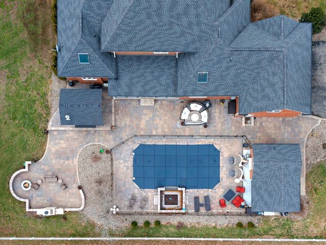 1600 Oakdale Rd, Westmoreland, TN 37186