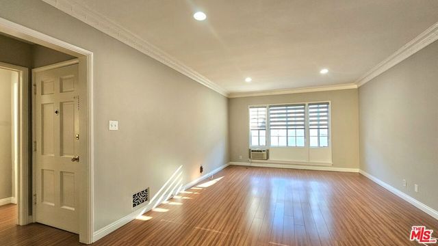 1020 S Norton Avenue B, Los Angeles, CA 90019