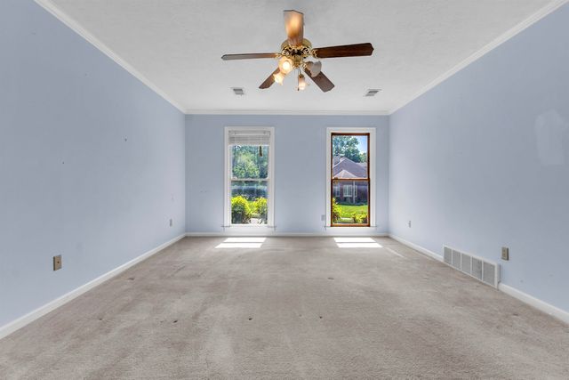 8596 MEADOW GREEN DR, Memphis, TN 38016