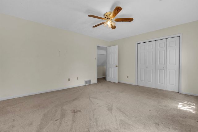 8596 MEADOW GREEN DR, Memphis, TN 38016