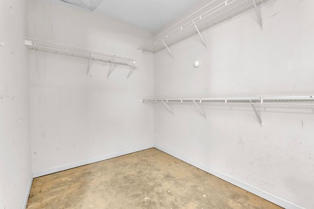 8596 MEADOW GREEN DR, Memphis, TN 38016