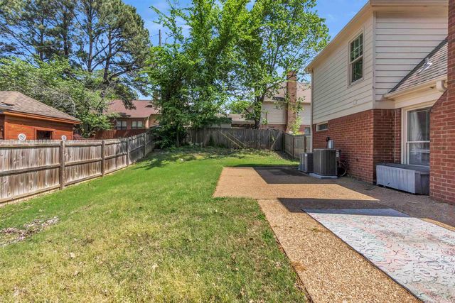 8596 MEADOW GREEN DR, Memphis, TN 38016