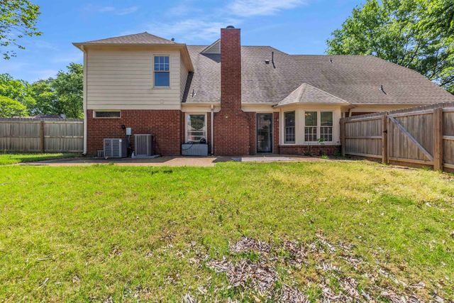 8596 MEADOW GREEN DR, Memphis, TN 38016