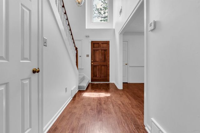 8596 MEADOW GREEN DR, Memphis, TN 38016