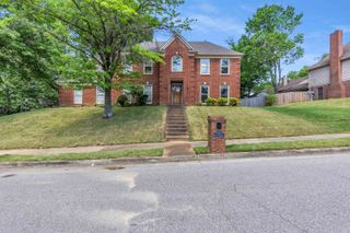 8596 MEADOW GREEN DR, Memphis, TN 38016