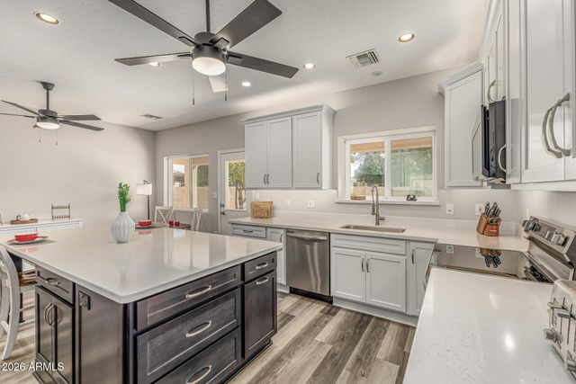 3225 W MARCONI Avenue, Phoenix, AZ 85053