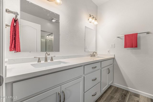 3225 W MARCONI Avenue, Phoenix, AZ 85053