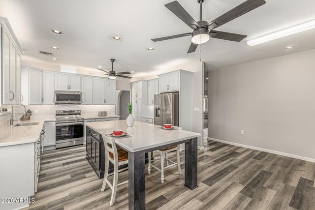 3225 W MARCONI Avenue, Phoenix, AZ 85053