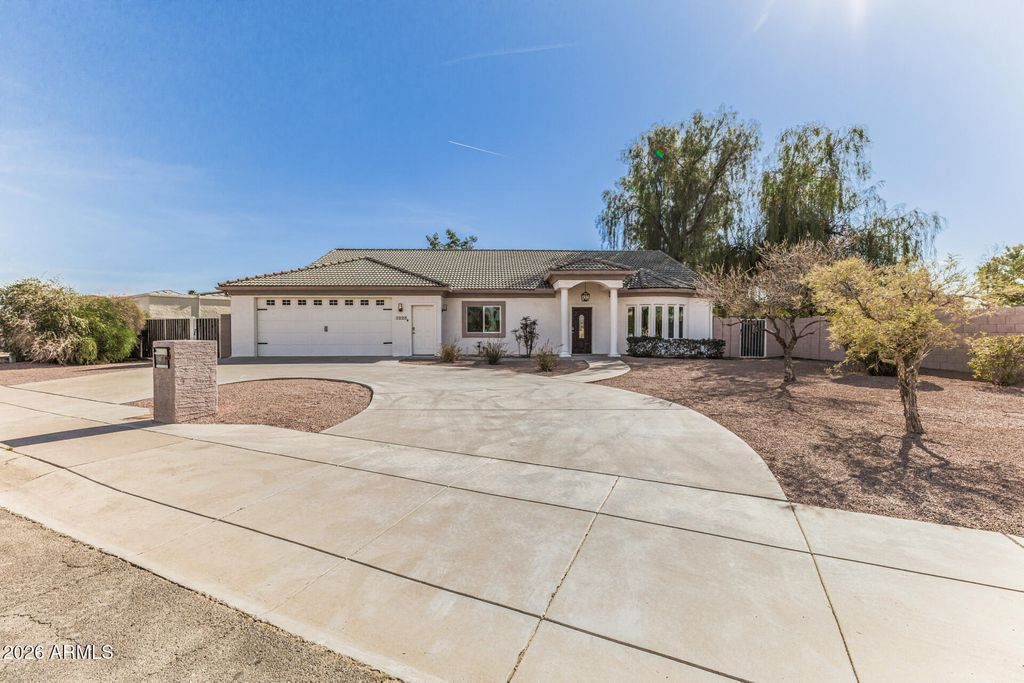 3225 W MARCONI Avenue, Phoenix, AZ 85053