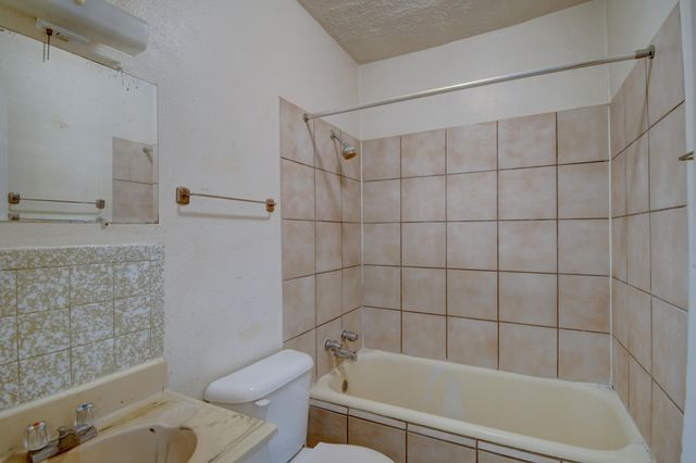 1723 Valley Road SW, Albuquerque, NM 87105