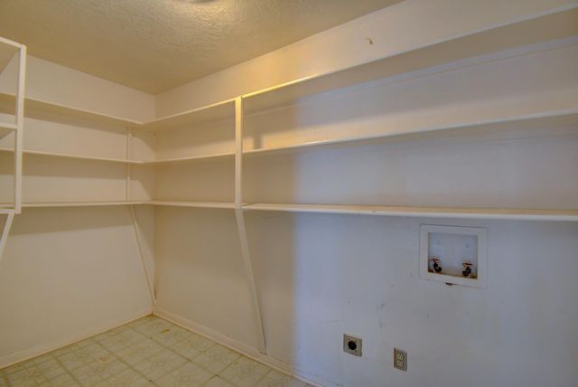 1723 Valley Road SW, Albuquerque, NM 87105