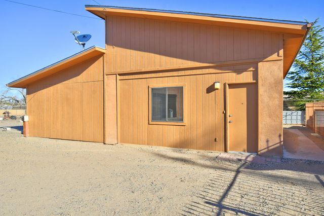 1723 Valley Road SW, Albuquerque, NM 87105