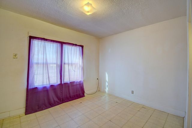 1723 Valley Road SW, Albuquerque, NM 87105