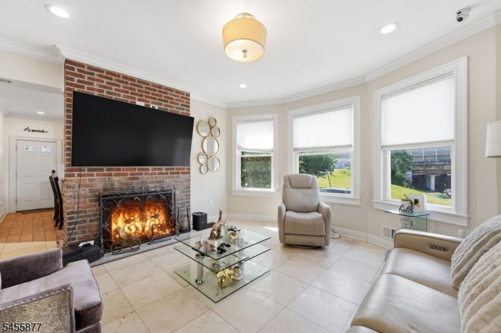 334 1St Ave 2, Elizabeth City, NJ 07206 — photo 5