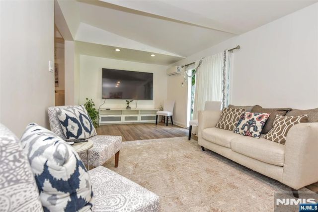 347 Forest Avenue, Paramus, NJ 07652