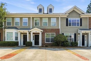 2086 Del Lago Circle, Kennesaw, GA 30152