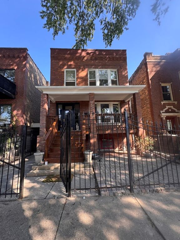 7337 N Honore Street 1, Chicago, IL 60626