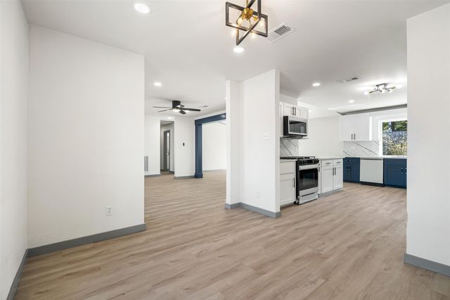 6646 Bayou View Drive, Houston, TX 77091