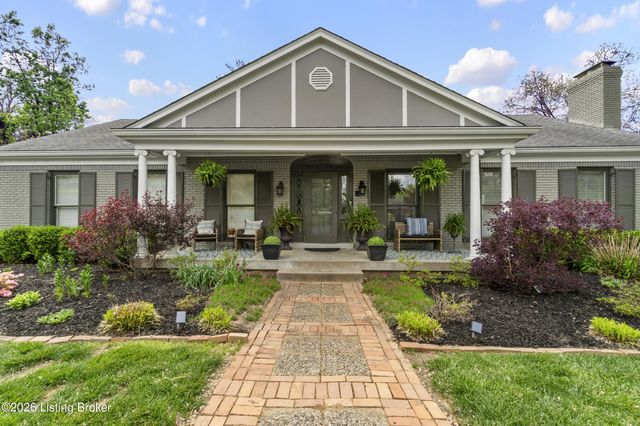 6217 Innes Trace Rd, Louisville, KY 40222
