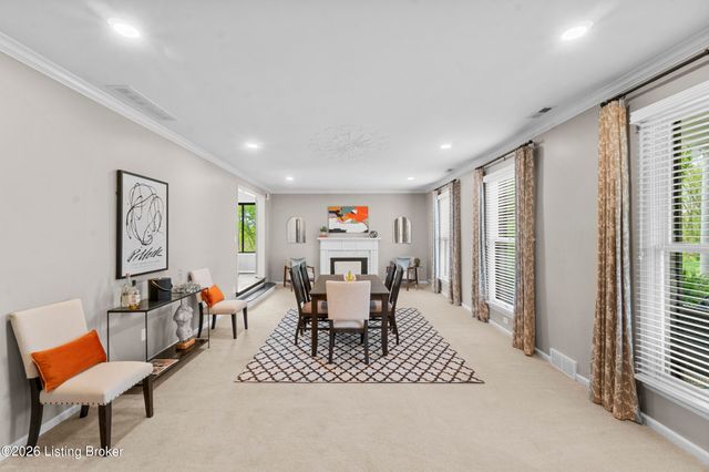 6217 Innes Trace Rd, Louisville, KY 40222