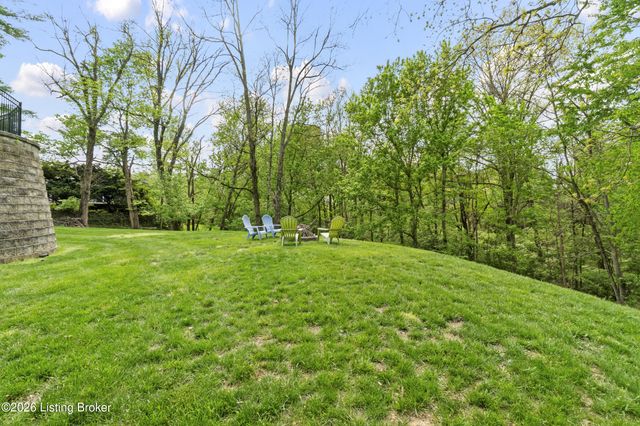 6217 Innes Trace Rd, Louisville, KY 40222