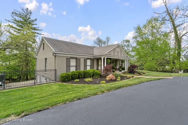 6217 Innes Trace Rd, Louisville, KY 40222