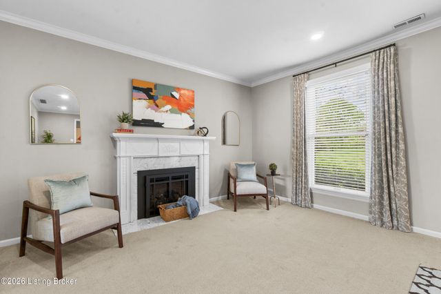6217 Innes Trace Rd, Louisville, KY 40222