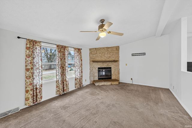 9857 N Skyline Drive, Syracuse, IN 46567