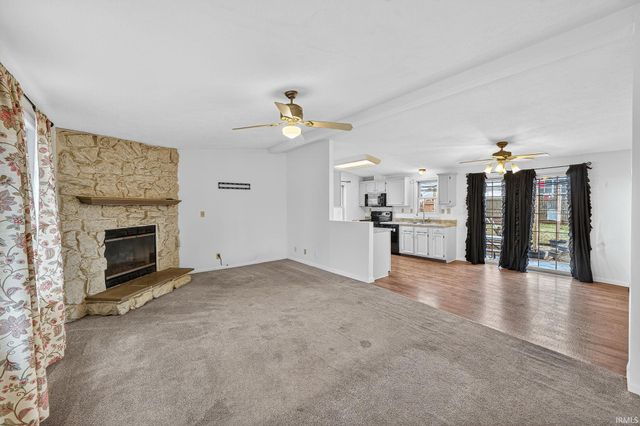 9857 N Skyline Drive, Syracuse, IN 46567