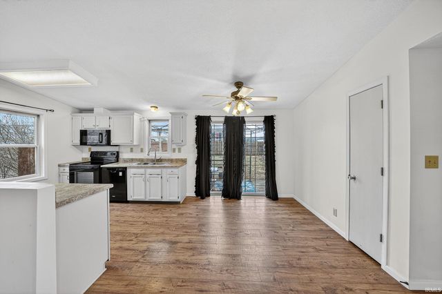 9857 N Skyline Drive, Syracuse, IN 46567