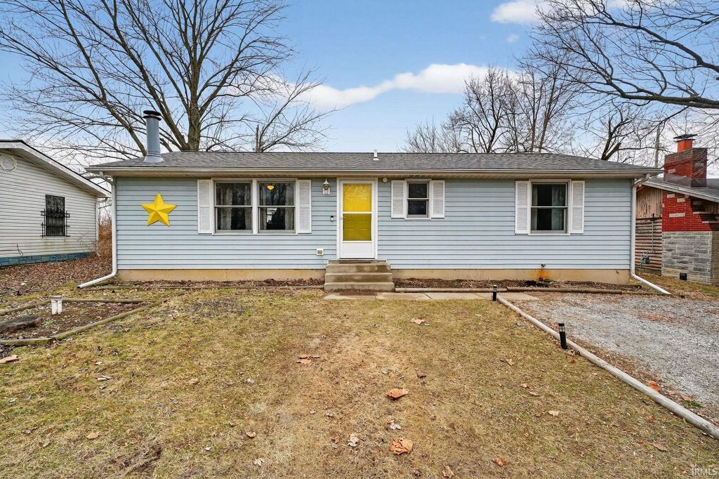 9857 N Skyline Drive, Syracuse, IN 46567