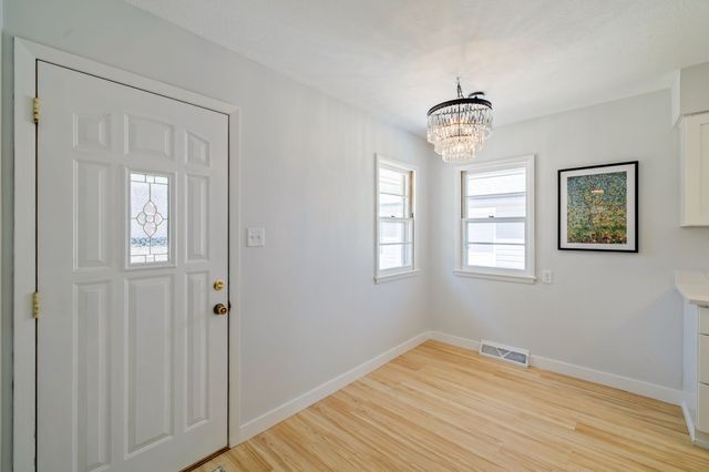 1512 Richmond Avenue, Des Moines, IA 50316