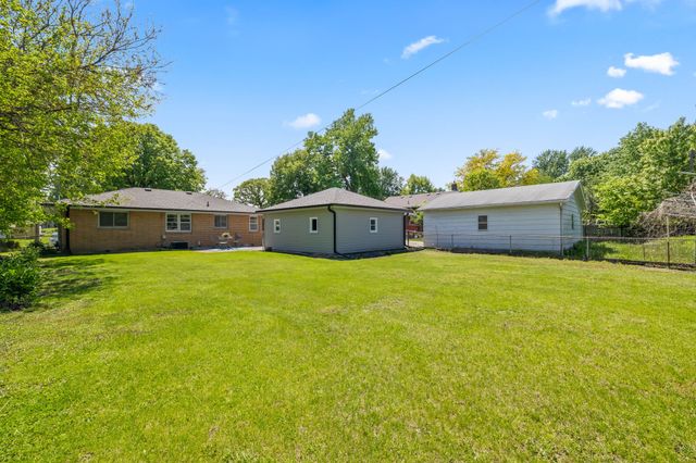 1512 Richmond Avenue, Des Moines, IA 50316