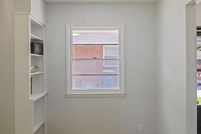 1512 Richmond Avenue, Des Moines, IA 50316