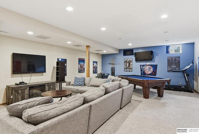 3941 S 183rd Avenue, Omaha, NE 68130