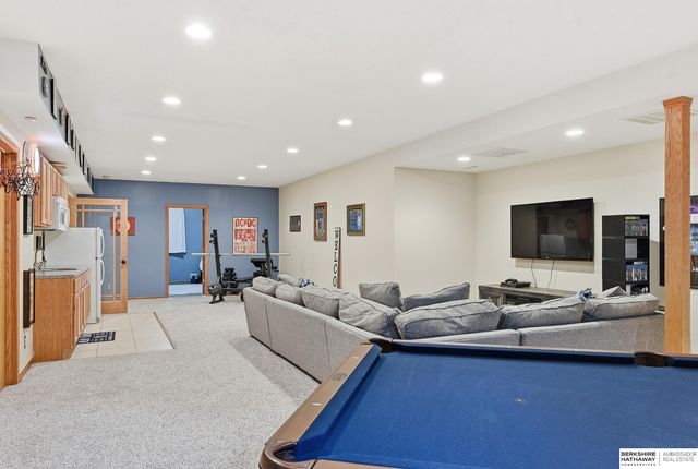 3941 S 183rd Avenue, Omaha, NE 68130